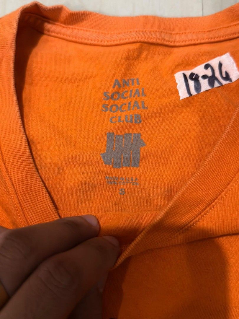 Anti social club (Category: Activewear) located in Manila. Submitted by luckyeagle-cd5bf5 (Listing ID 1463261926, Image 3). Description: .