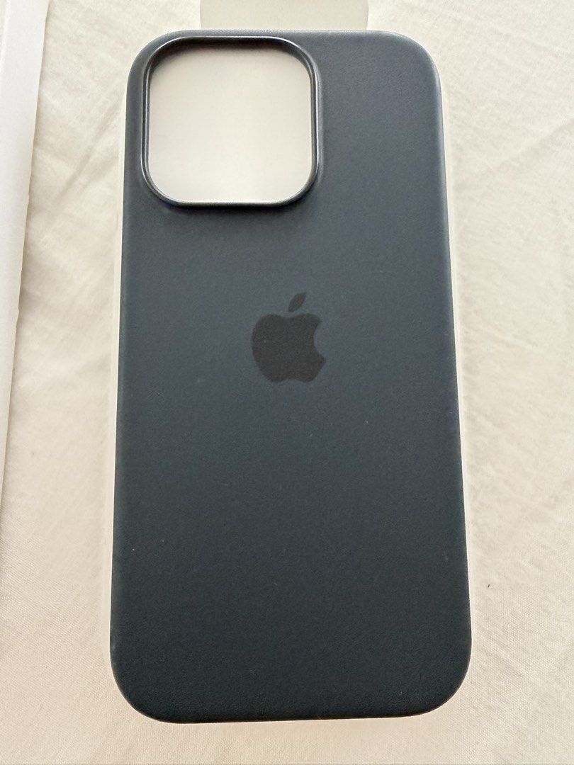 Apple Iphone 16 pro case (Category: Cases & Sleeves) located in Cabanatuan. Submitted by frugalchic.md (Listing ID 1463134361, Image 2). Description: .