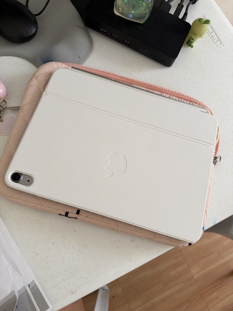 Apple Magic Keyboard for iPad Pro 11-inch (3rd Gen) Model A2337 (Category: Computer Keyboard) located in Batangas. Submitted by mcjay_fashion (Listing ID 1463134182, Image 2). Description: - Apple Magic Keyboard for iPad Pro 11-inch - Model: A2337 - Color: White - Features built-in trackpad - Connects magnetically to your iPad - Compatible with: iPad Pro 11" (1st, 2nd, 3rd, 4th gen) and iPad Air (4th, 5th gen) - Bought for ₱19,990.