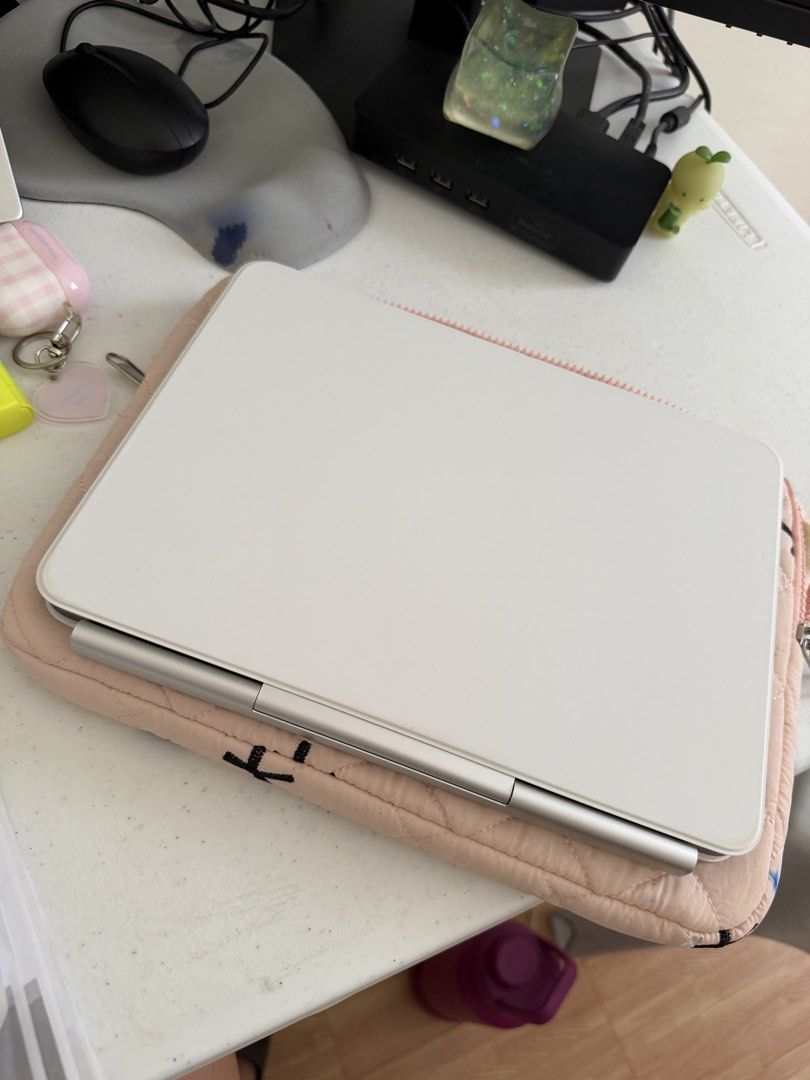 Apple Magic Keyboard for iPad Pro 11-inch (3rd Gen) Model A2337 (Category: Computer Keyboard) located in Batangas. Submitted by mcjay_fashion (Listing ID 1463134182, Image 3). Description: - Apple Magic Keyboard for iPad Pro 11-inch - Model: A2337 - Color: White - Features built-in trackpad - Connects magnetically to your iPad - Compatible with: iPad Pro 11" (1st, 2nd, 3rd, 4th gen) and iPad Air (4th, 5th gen) - Bought for ₱19,990.