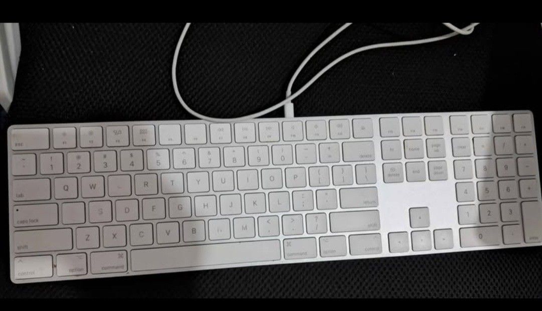 Apple Magic Keyboard with Numpad (Category: Computer Keyboard) located in Cainta. Submitted by ceejay.lim (Listing ID 1463156417, Image 1). Description: - Apple Magic Keyboard with Numpad - Wired keyboard - Perfect for Mac users - Tested and confirmed working,videos available.