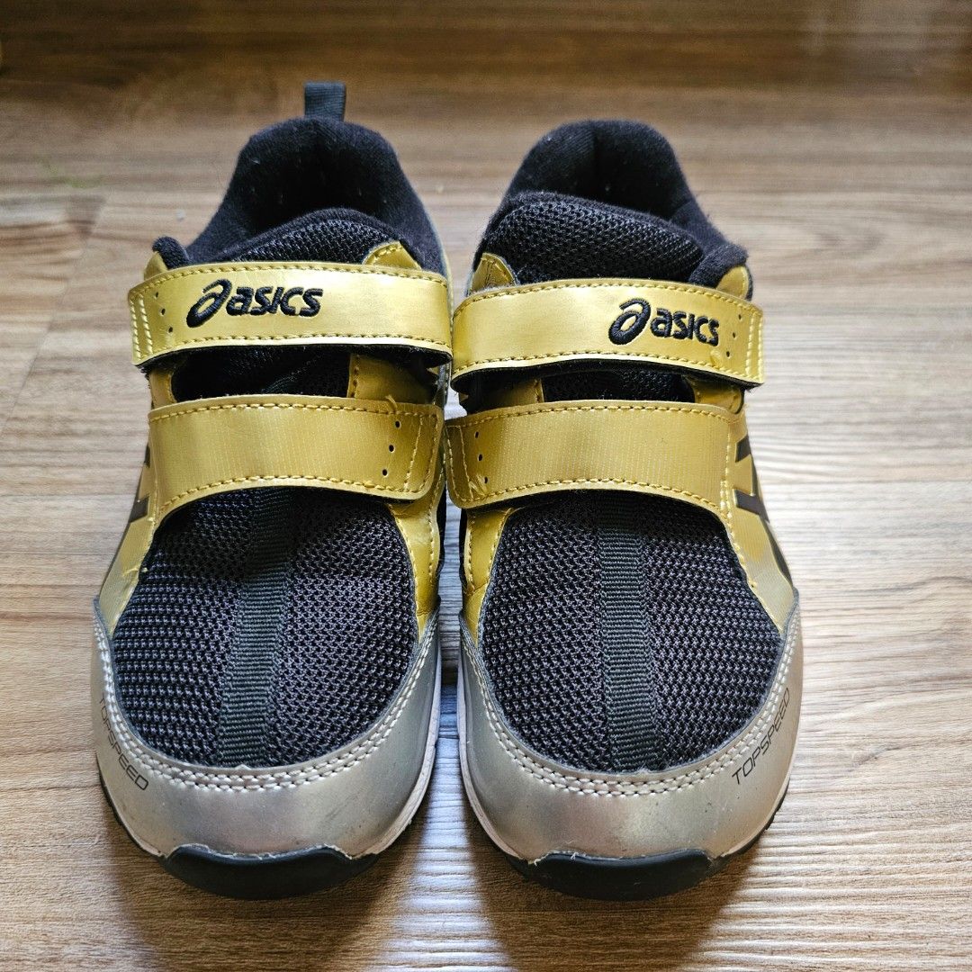 ASICS SUKU2 Kids' TopSpeed Mini 👟⚡ (Category: Babies & Kids Fashion) located in Paranaque City. Submitted by saveurdelalumiere (Listing ID 1463136040, Image 2). Description: A lightweight, high-performance kids' sneaker designed specifically for active children. Features double velcro straps for an easy, secure fit and optimal foot support during running and playtime. ​Line: SUKU2 (SukuSuku) ​Model: TopSpeed Mini (Art No. 1144A020) ​Colorway: Go