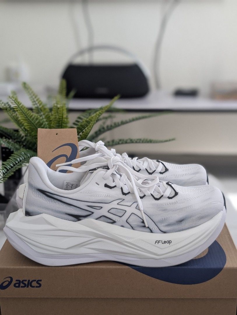 Asics Superblast 3 White/Black Size 5.5 US (Category: Sneakers) located in Quezon City. Submitted by timeandscents (Listing ID 1463127406, Image 1). Description: Asics Superblast 3 White/Black Size 5.5 US Price: 8,500 only (BELOW market price) ▪️Size: 5.5 US, 38 EUR, 24.0 CM ▪️Condition: 9.8/10 (used 1x, 3km walking) ▪️Inclusion: With Asics box ▪️Purchased from Asics Hong Kong RFS - Wrong size Location: Quezon City.