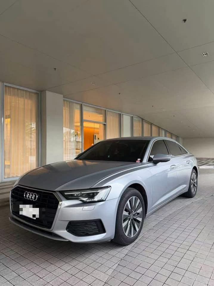 Audi A6 TFSI Auto (Category: Used Cars) located in Manila. Submitted by quality_cars (Listing ID 1463236307, Image 3). Description: 2021 Audi A6 TFSI Price: 1.978m 🔧 Condition: Excellent 🛣️ Mileage: 30,000 kms only ⛽ Fuel Type: Gasoline Vehicle Details: • Vehicle Type: Luxury Executive Sedan • Engine Type: 2.0L TFSI 4-Cylinder Turbocharged Engine • Transmission: 7-Speed S tronic Automatic Transmission • Drivetrain: Front-Wheel Drive (FWD) Key F