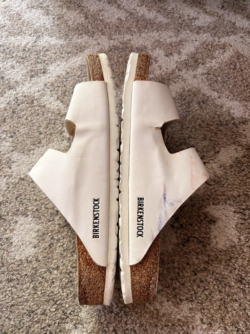 Auth Preloved Arizona Birkenstock (Category: Slippers & Slides) located in Paranaque City. Submitted by silentstone.dolphin (Listing ID 1463144830, Image 3). Description: With Minimal Flaw.. Pls refer to the photos.. Visible Print.. Size 42R.. Clean&Ready to Wear✅ Still Nice in Actual😍.