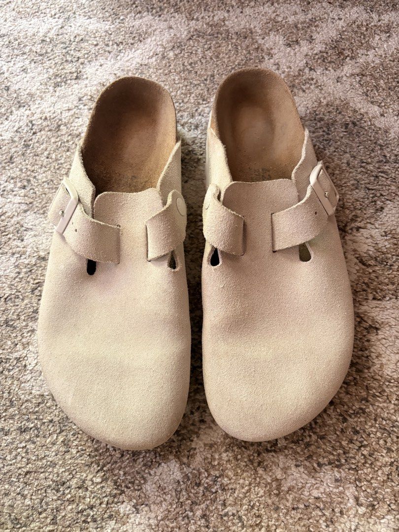Auth Preloved Arizona Boston Clogs (Category: Slippers & Slides) located in Paranaque City. Submitted by silentstone.dolphin (Listing ID 1463144338, Image 1). Description: Suede Leather.. Stone Coin Color.. Visible Print.. Size 42N.. Clean&Ready to Wear✅ Super Gwapo in Actual😍.