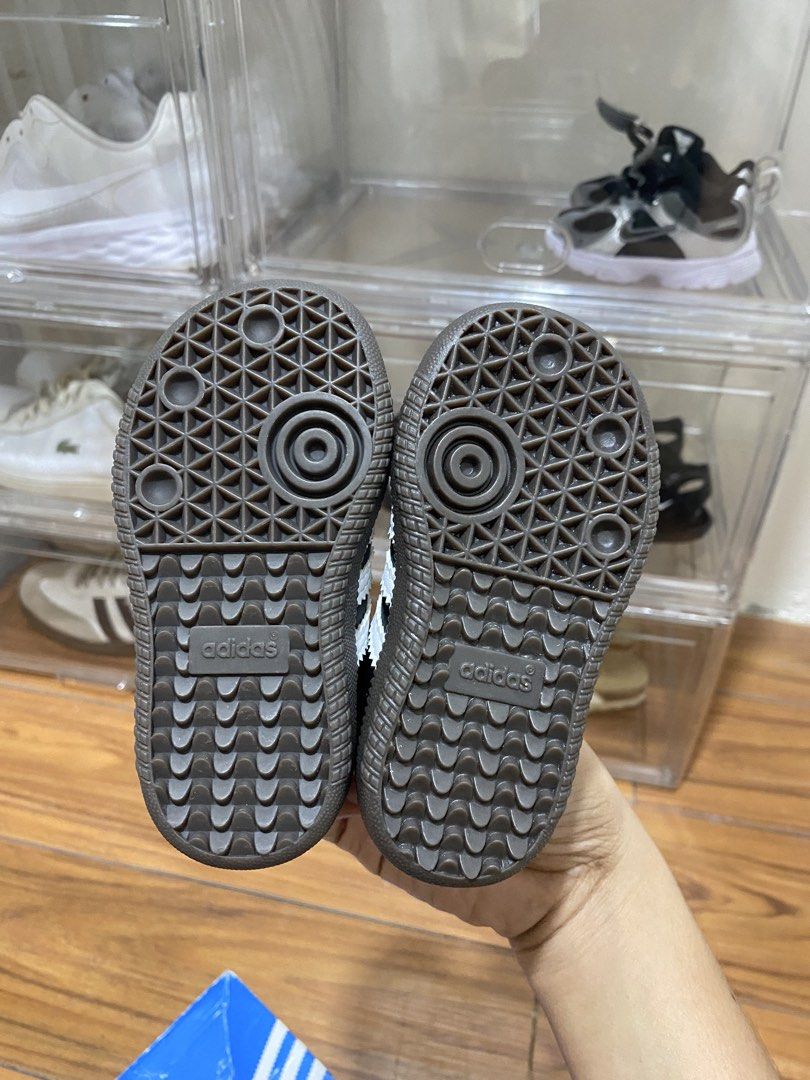 Authentic Adidas Samba OG 11cm (Category: Babies & Kids Fashion) located in Cavite. Submitted by lz.closet (Listing ID 1463210320, Image 3). Description: Adidas Samba OG Early Learner / Toddlers/ Infant / Kids line Black / White / Gum sole Size: US 5K / UK 4K / EU 20 / CM 12.0 Material: Leather upper + suede toe + classic gum sole Likenew condition No flaws with box.