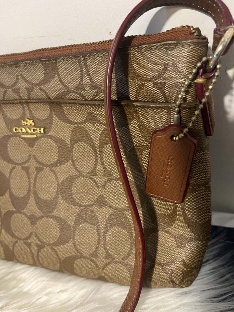 Authentic coach (Category: Cross-body Bags) located in Caloocan City. Submitted by trebdy01 (Listing ID 1463222784, Image 2). Description: .