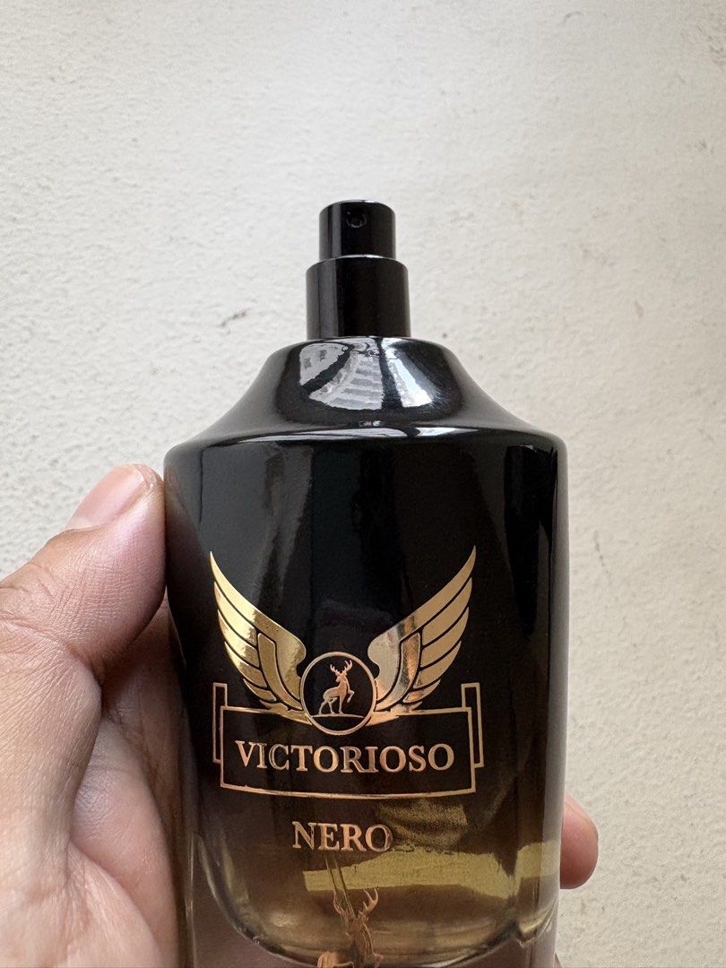 Authentic Maison Alhambra Victorioso Nero (Category: Fragrance & Deodorants) located in Mandaluyong City. Submitted by material_boi (Listing ID 1463155105, Image 3). Description: Store bought. Super nice and pangmayaman ng amoy neto. Dupe for Paco Rabanne Invicturs Victory. Mga less than 1/8 lang nabawas dyan as in puno pa Victorioso Victory by Maison Alhambra is a Woody Aromatic fragrance for men. Victorioso Victory was launched in 2022. Top not