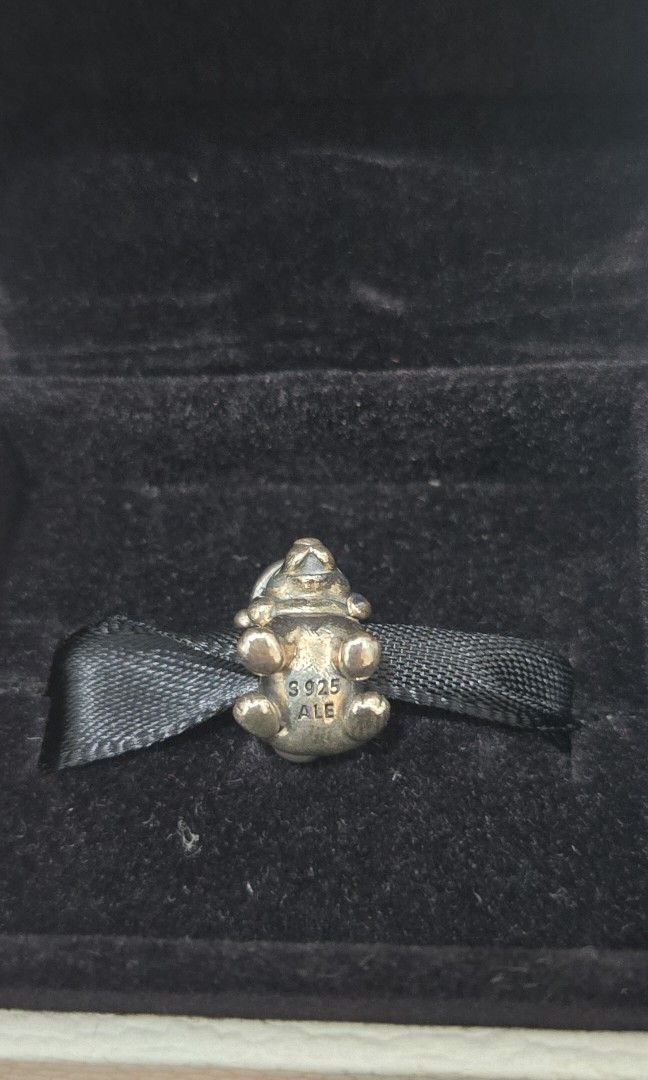 Authentic Pandora Charm (Category: Charms) located in Agoncillo. Submitted by ariannacvii (Listing ID 1463193203, Image 3). Description: ✨ Pandora 925 Sterling Silver Charm ✨ Selling this Pandora charm as part of my jewelry decluttering. ✨ Brand: Pandora ✨ Material: 925 Sterling Silver ✨ Hallmark: 925 ✨ Condition: Pre-owned ✨ Color: Silver 💰 Price: ₱1000 🚚 Shipping fee is NOT included and will be paid by the buyer. 📦 The charm is made of 925 s