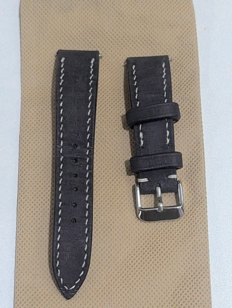 Babele Dark Gray custom straps by Strong bro custom 19mm (Category: Men's Watches) located in Manila. Submitted by lemmor12 (Listing ID 1463287494, Image 1). Description: Babele dark gray custom straps by Strong Bro with quick release spring bars 115mm / 65mm 2nd pic fitted on my Tudor Black bay 36 Dm if interested.