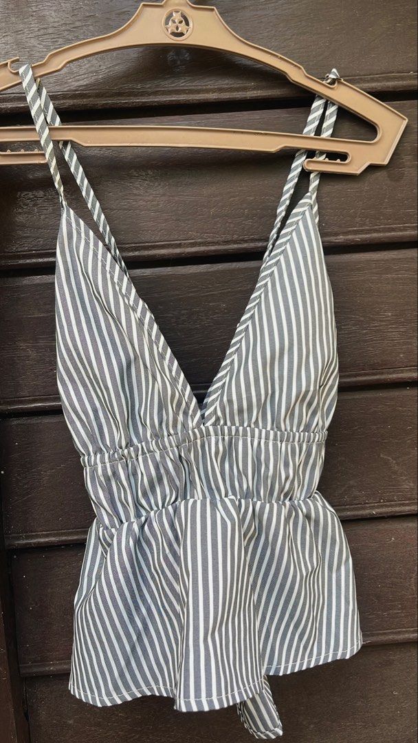 Backless Halter Top (BRAND NEW) (Category: Others Tops) located in Cauayan City . Submitted by declutterdarling (Listing ID 1463209659, Image 1). Description: Size: Xs.