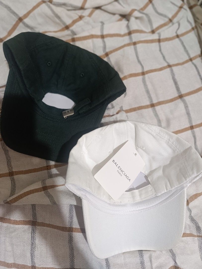 BALENCIAGA CAP ASPACK 550 (Category: Caps & Hats) located in Manila. Submitted by mnla.thriftshop (Listing ID 1463169919, Image 2). Description: aspack 700 420 each both brand new sampaloc manila location.