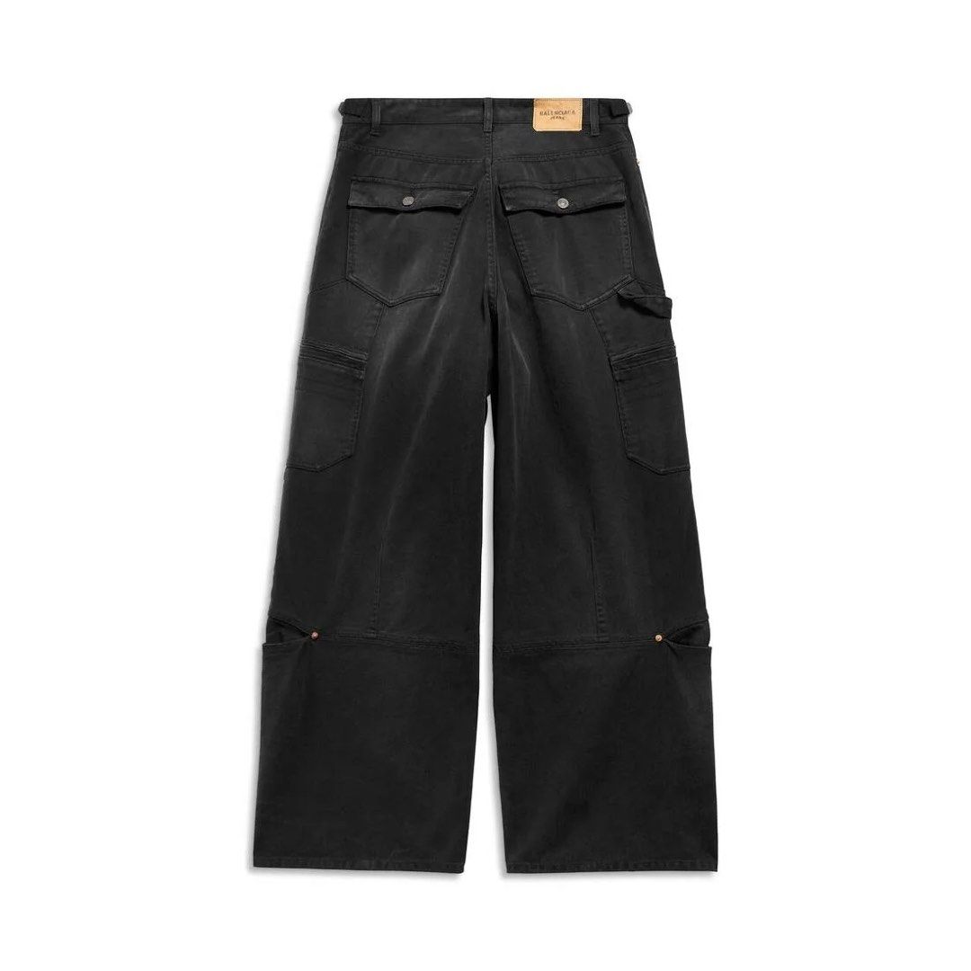BALENCIAGA Cargo Pants (Category: Jeans) located in Calamba. Submitted by thrifthstlrs (Listing ID 1463299457, Image 2). Description: .