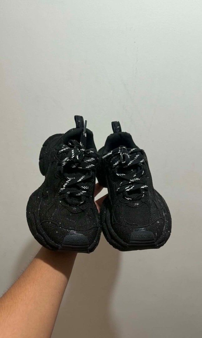 Balenciaga triple S sneakers (Category: Sneakers & Footwear) located in Koronadal. Submitted by mannylagada880 (Listing ID 1463201589, Image 3). Description: in good condition ship nationwide ✈️.