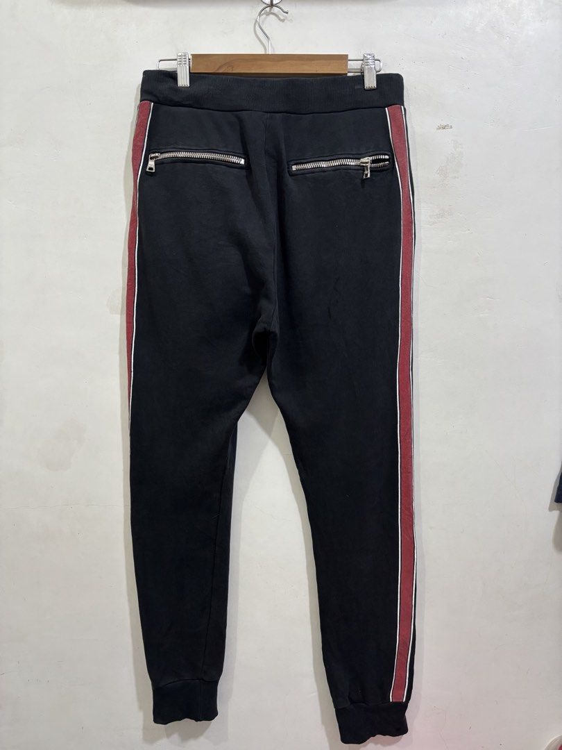balmain Zipper Jogger (Category: Looking For) located in Taytay. Submitted by leanmark103093 (Listing ID 1463256481, Image 3). Description: B^LM^lN 0rig Mens Zipper Pocket Jogger Size Medium on tag 30 to 34 Waistline 39 Length Excellent Condition No issue 3k Shipped.
