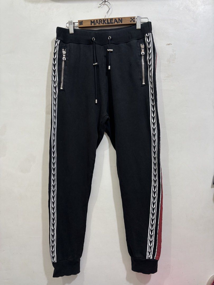 balmain Zipper Jogger (Category: Looking For) located in Taytay. Submitted by leanmark103093 (Listing ID 1463256481, Image 2). Description: B^LM^lN 0rig Mens Zipper Pocket Jogger Size Medium on tag 30 to 34 Waistline 39 Length Excellent Condition No issue 3k Shipped.
