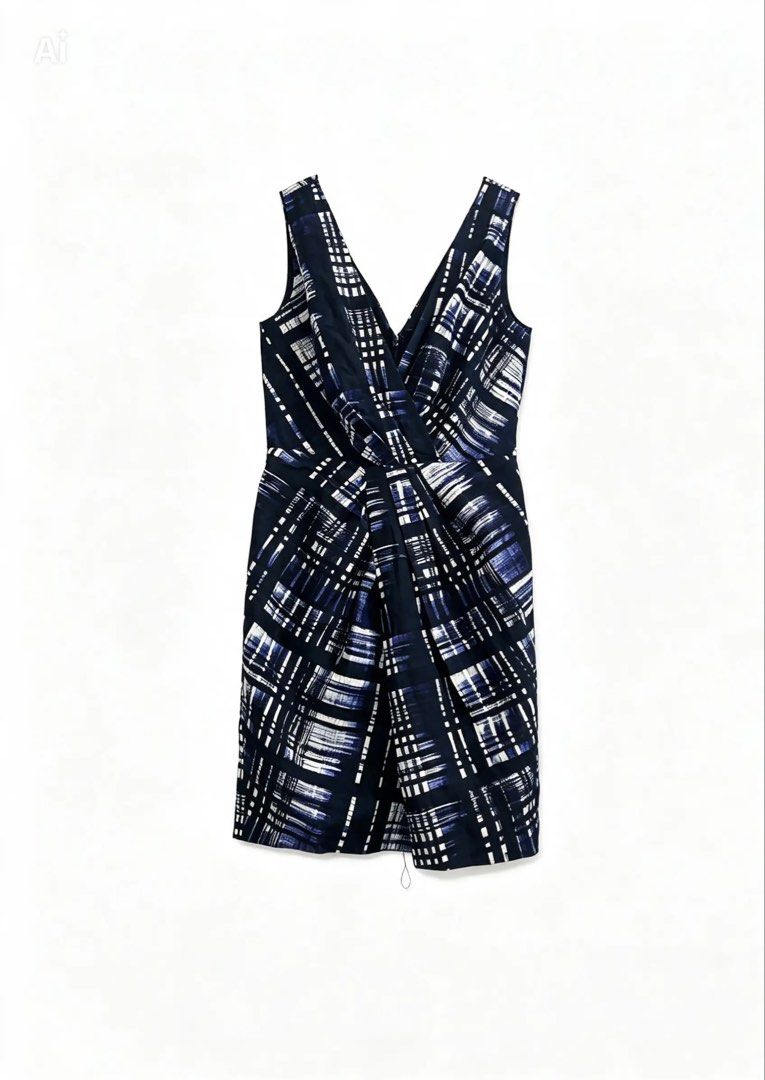 BANANA REPUBLIC (Category: Dresses) located in Davao. Submitted by sart0ria85 (Listing ID 1463267629, Image 1). Description: A blue black and white abstract print bodycon sleeveless dress. 69% COTTON 31% SILK MADE IN CHINA 🇨🇳 XSMALL. Size 2 0 in details but this is american size, perfect for size 2. EXCELLENT CONDITION 100% Never used..