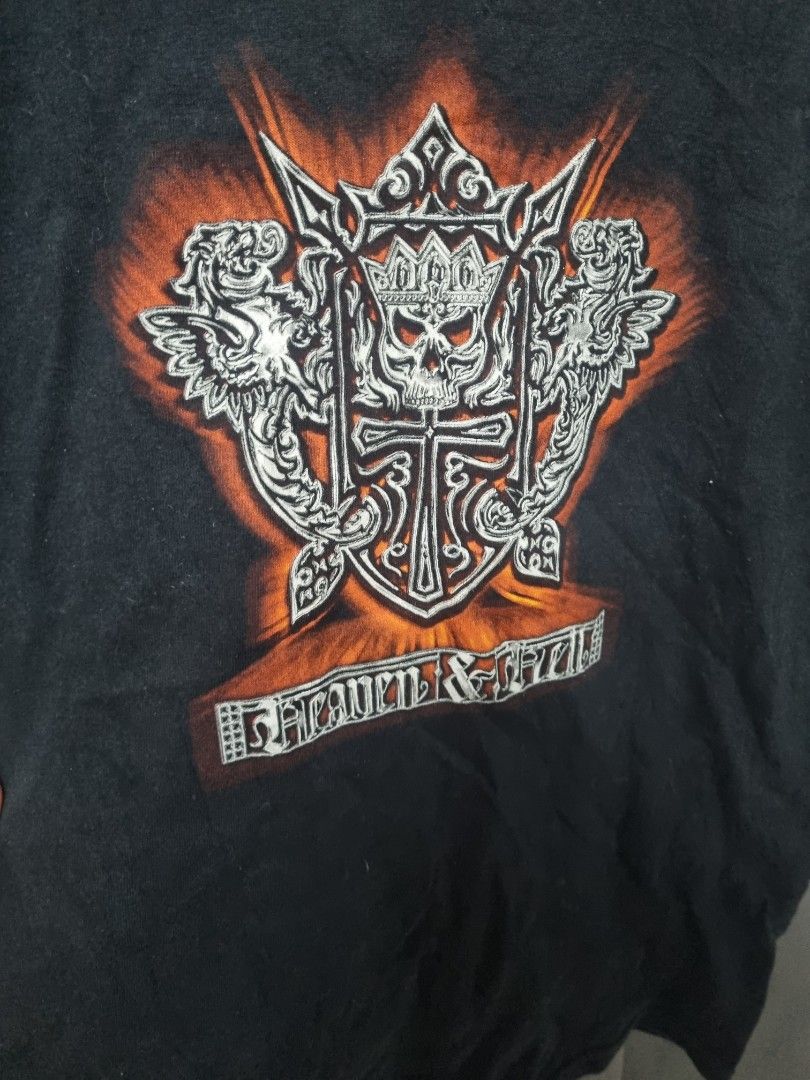 Bandtees (Category: Activewear) located in Manila. Submitted by solotrifting (Listing ID 1463230420, Image 3). Description: heaven and hell tour (2008) size: small dimention : 17x26 color rate : 9/10.