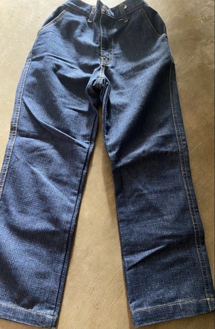 Basic kids Denim Jeans Size 12 (Category: Babies & Kids Fashion) located in Taguig. Submitted by macxdinglas (Listing ID 1463170063, Image 1). Description: - Dark wash denim jeans - Elasticated waistband with ruffled detail - Button and zip closure - Two front pockets - Classic five-pocket styling - Ideal for everyday wear.