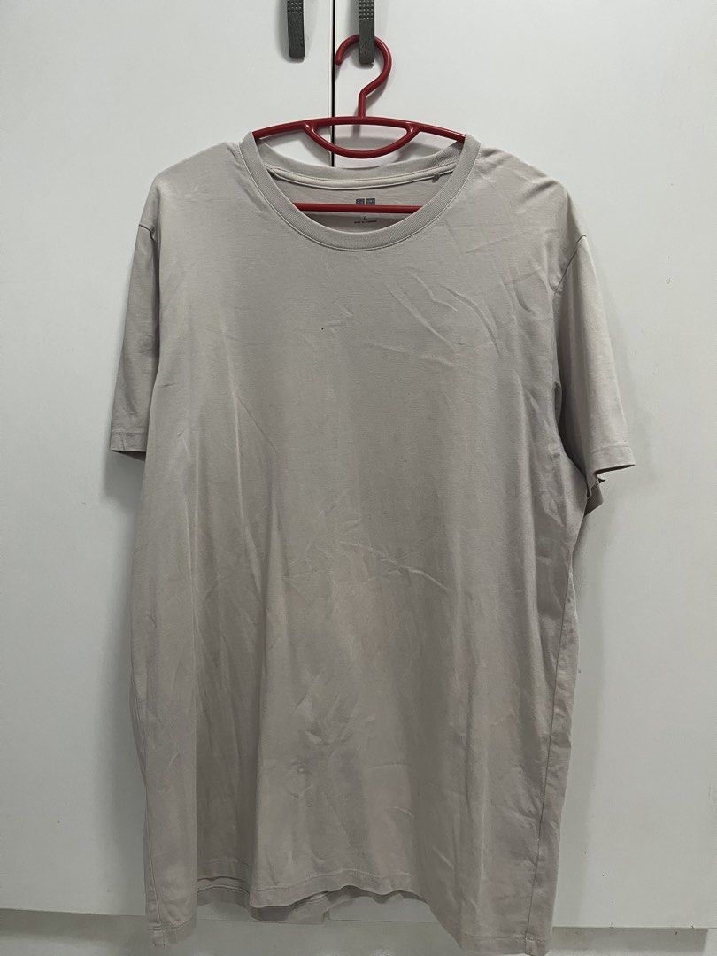Basic Tees (Category: Tshirts & Polo Shirts) located in Singapore. Submitted by spicypretz (Listing ID 1463199131, Image 6). Description: Fits L-XL.