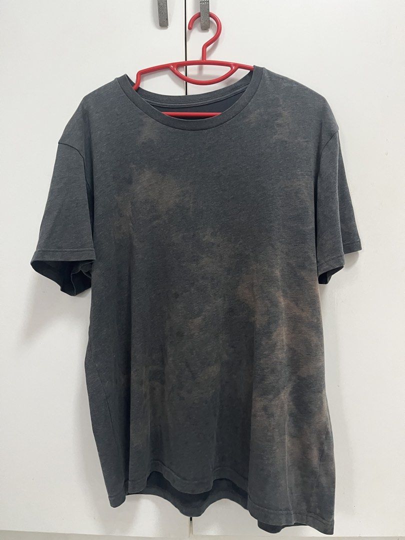 Basic Tees (Category: Tshirts & Polo Shirts) located in Singapore. Submitted by spicypretz (Listing ID 1463199131, Image 8). Description: Fits L-XL.