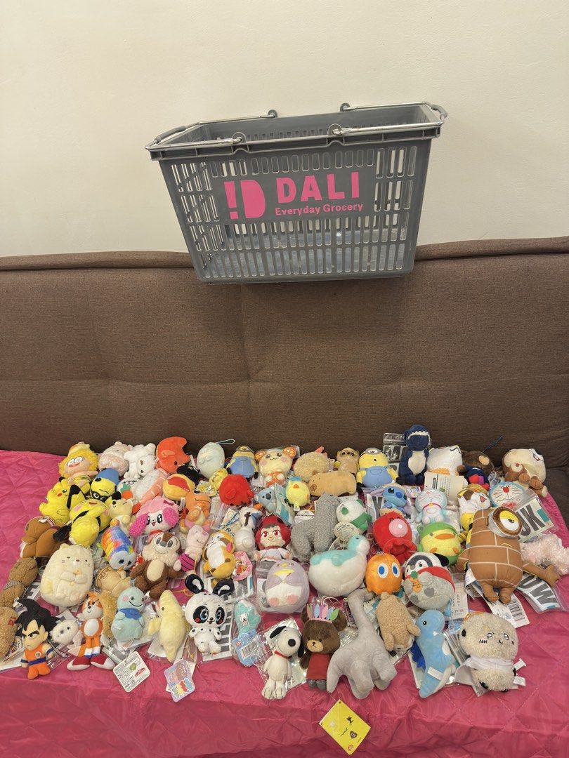 BeautyPLE Assorted Preloved Character Charms 67pcs (Category: Luxury Accessories) located in San Pedro. Submitted by BeautyPle (Listing ID 1463240728, Image 1). Description: 67 pcs. Shipping: J&T .