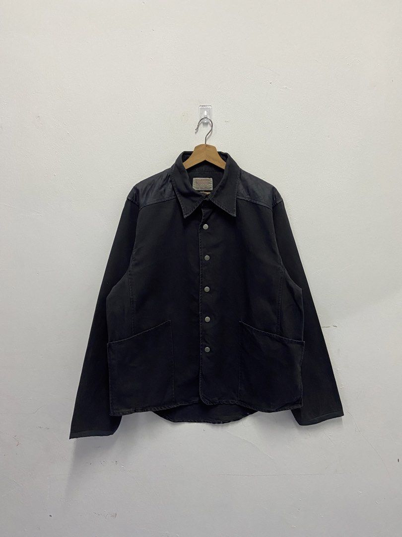 BEELSEWHERE JACKET (Category: Coats, Jackets and Outerwear) located in Selama. Submitted by thriftpeq (Listing ID 1463264149, Image 1). Description: BEELSWWHERE JACKET 🔥 🔸P23 L28/30 (XL ON TAG) 🔸PRICE : RM48 only 🔸COND : 9/10 p/s chore jacket style/ canvas material 📢 COLOUR MAY DIFFER FROM ORIGINAL PRODUCT DUE TO LIGHTING AND CAMERA DM TO PURCHASE 📥.