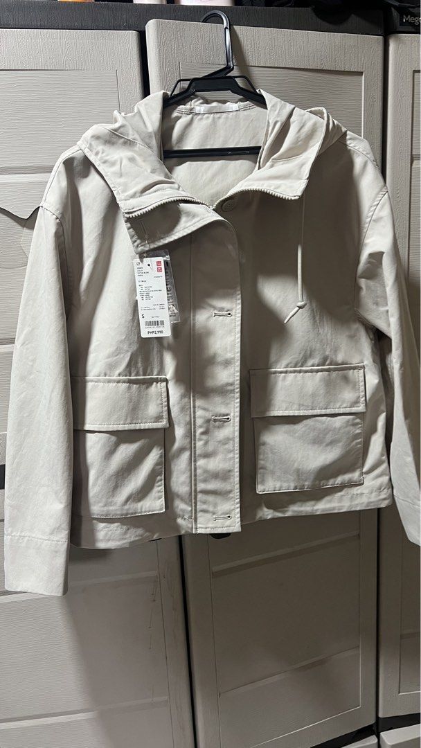 BELOW SRP UNIQLO PARKA JACKET (Category: Coats, Jackets and Outerwear) located in Manila. Submitted by rosalespat (Listing ID 1463297698, Image 1). Description: SIZES: XL ORIGINAL BRAND NEW MONEY BACK IF PROVEN FAKE.