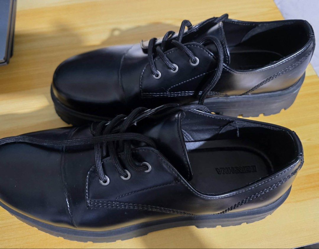 Bershka Black Chunky Platform Oxfords (Category: Casual Shoes) located in Manila. Submitted by newturtle-11626e (Listing ID 1463144691, Image 2). Description: - Brand: Bershka - Style: Chunky platform oxfords - Color: Black - Closure: Lace-up - Sole: Thick platform sole - Features: Adds height, edgy style - Versatile: Pairs well with jeans and dresses - Condition: Please check photos for details.