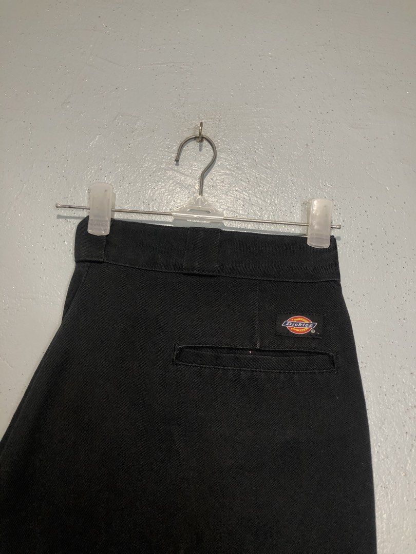 Black Dickies Work Pants (Category: Jeans) located in Bacong. Submitted by crommermann (Listing ID 1463167483, Image 3). Description: Dickies 874 🏷️ + 90 shipping fee -Dimes Waistline 36-38 Length 42.5 -Condition 9/10 -Color Rate 9/10 Good Condition Color may vary due to lightning Very Presentable when Worn Minimal sign of usage Need Wash Pm/Dm Visayas Dumaguete loc J&T Courier Express 🚛🚛🚛.