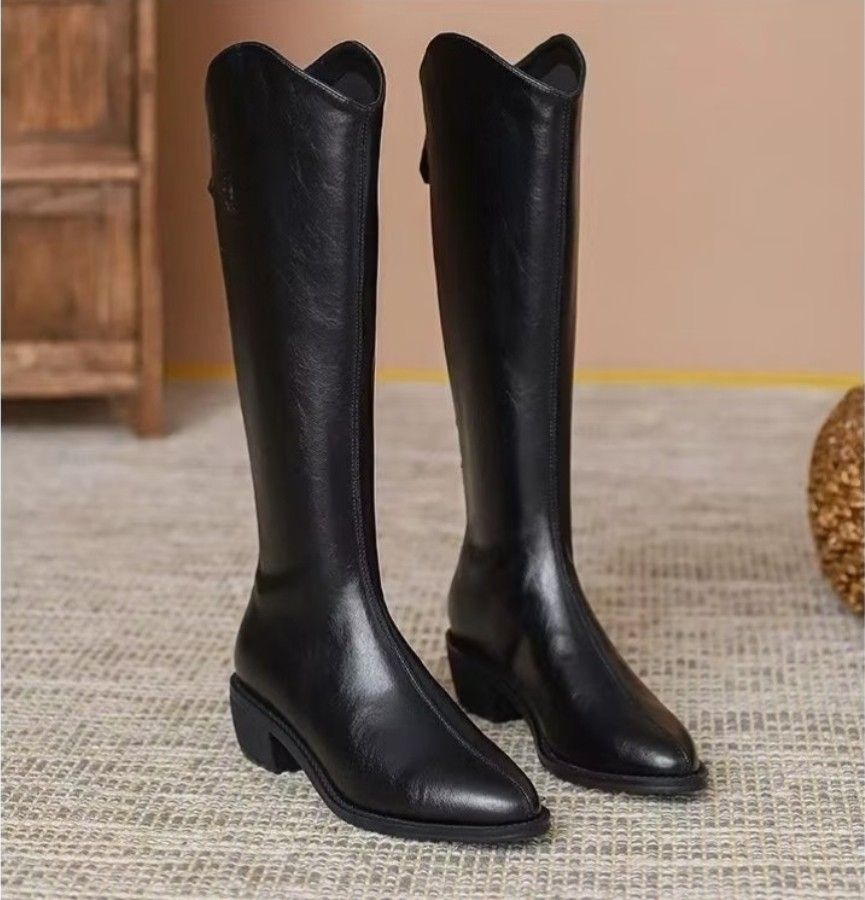 Black Knee High Boots (Category: Shoe inserts) located in Manila. Submitted by nini.atelier (Listing ID 1463296871, Image 1). Description: - bought for 450 - used once for a party - in good condi :).