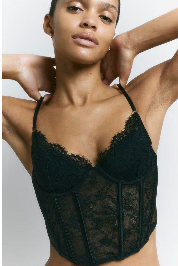 Black Lace Corset Bustier Top (Category: Others Tops) located in Valenzuela. Submitted by kissmuna (Listing ID 1463212949, Image 2). Description: .