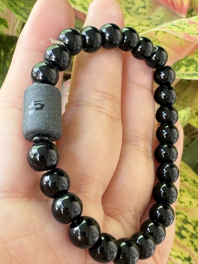 BLACK OBSIDIAN BRACELET 🍉 B1_JC016 (Category: Bracelets) located in Bulacan. Submitted by selling_low_by_bella_ben (Listing ID 1463276706, Image 2). Description: BLACK OBSIDIAN 🍉 B1_JC016 🏷️ 230 10 mm bead size 16 cm wrist .