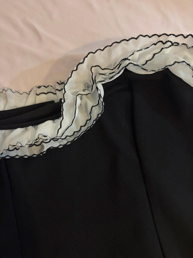 Black ruffle dress (Category: Dresses) located in Taguig. Submitted by sev3nelev3n (Listing ID 1463307595, Image 2). Description: .