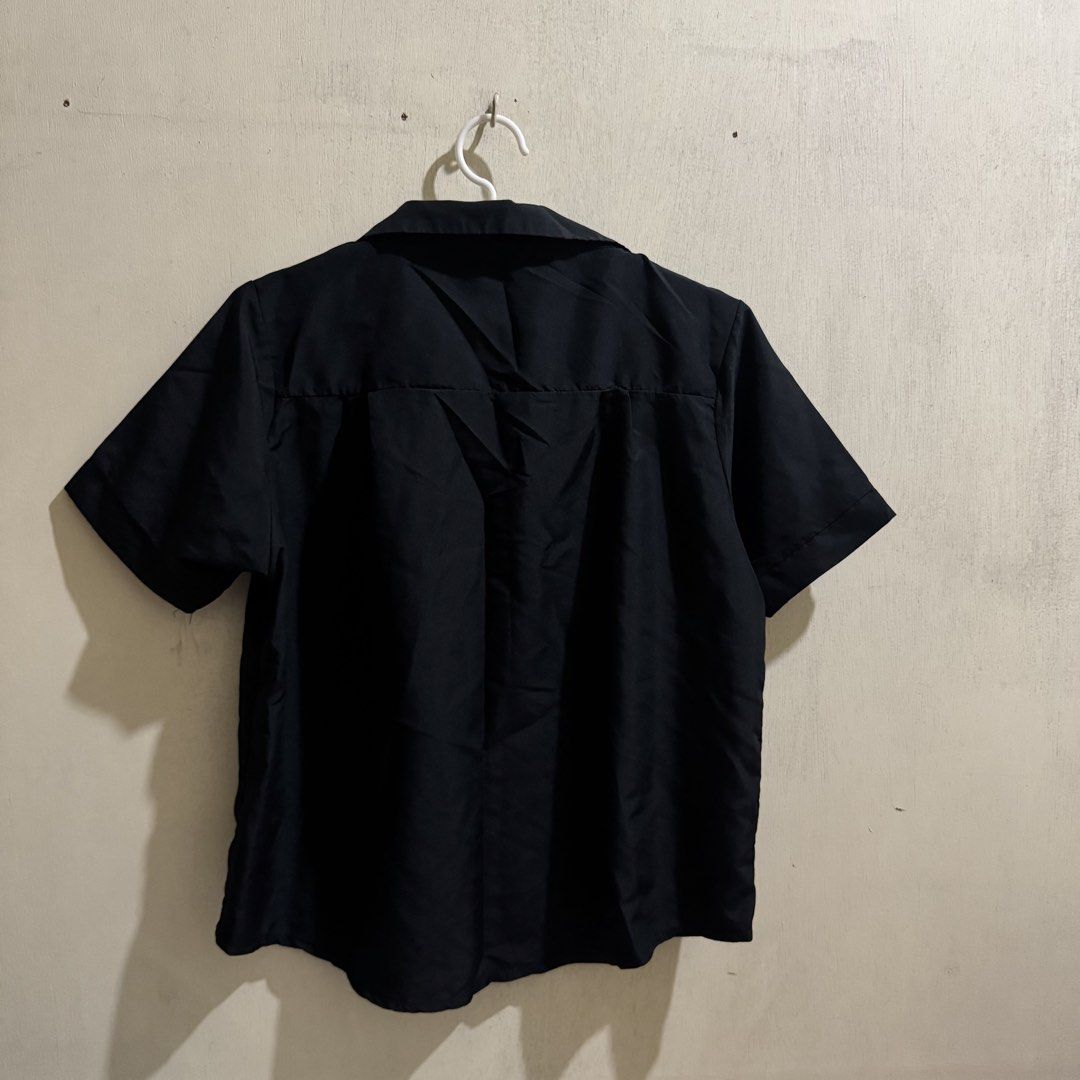 Black semi-cropped polo (Category: Tshirts & Polo Shirts ) located in Manila. Submitted by pinggu11 (Listing ID 1463264203, Image 2). Description: .