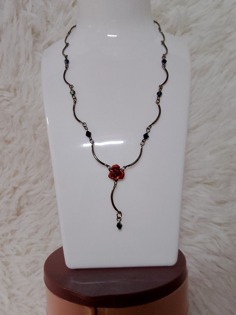 Black setting necklace (Category: Necklaces) located in Manila. Submitted by jym008 (Listing ID 1463212861, Image 1). Description: source japan black yung setting nya.