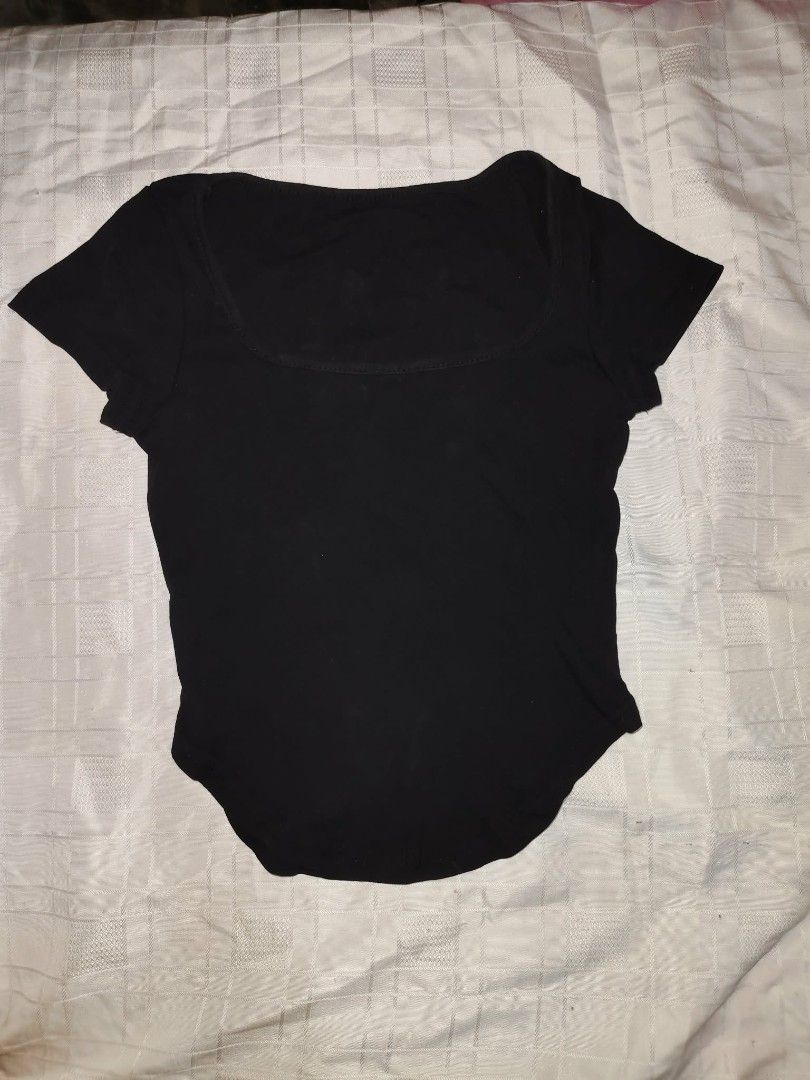 Black Square Neck Short Sleeve Top (Category: Blouses) located in Manila. Submitted by ck.key (Listing ID 1463206547, Image 1). Description: Basic black top with a square neckline and short sleeves. Stretchy, curved hem design. Versatile for casual or dressed-up looks. size:s.
