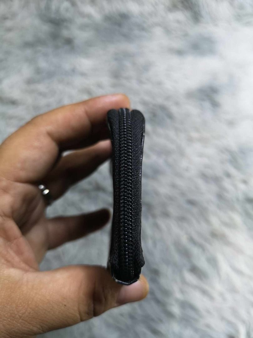 Black textured Leather Coin Purse (Category: Wallets & Card Holders) located in Santa Cruz. Submitted by jmy_surplus.2 (Listing ID 1463244716, Image 2). Description: Size ; L - 3.4 W - 4.2 Color ; Black Type ; Purse Brand ; No brand Material ; Leather Style ; Black leather Coin Purse LR 129 JMY 4 Batch #223.