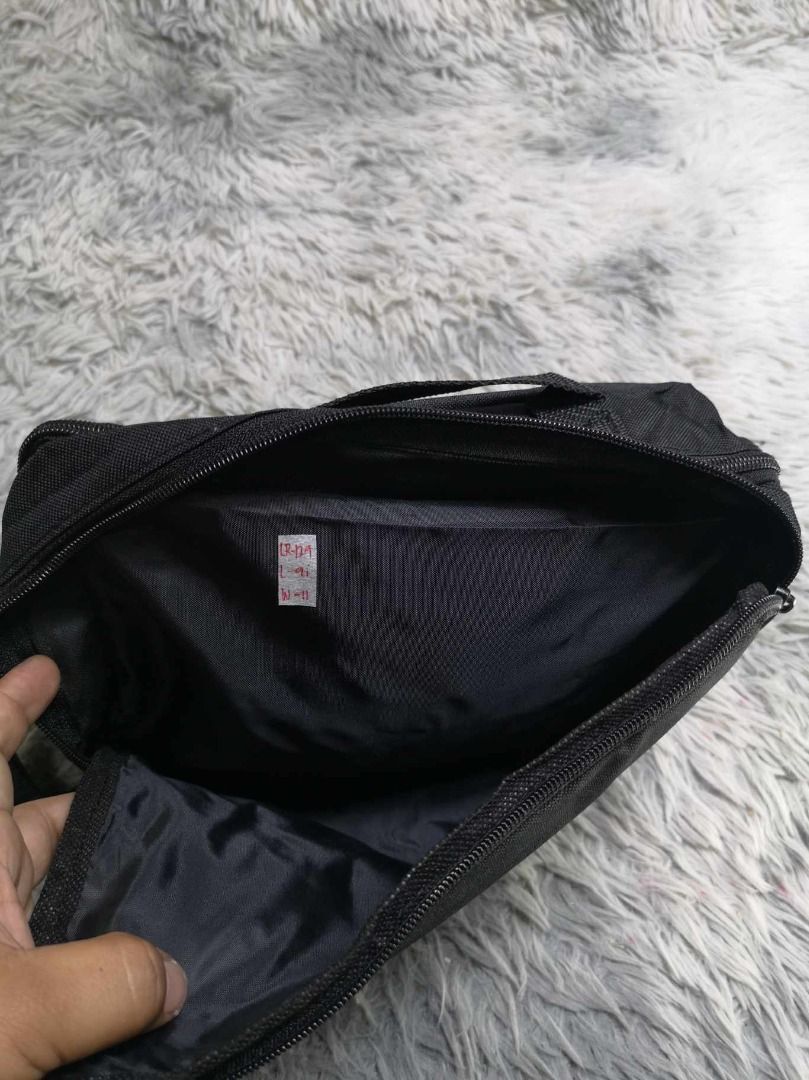 Black Zipper Closure Top Handle Messenger Bag (Category: Sling Bags) located in Santa Cruz. Submitted by jmy_surplus.2 (Listing ID 1463245752, Image 2). Description: Size ; L - 9 W - 11 Color ; Black Type ; Messenger Bag Brand ; No brand Material ; Nylon Style ; Black Zipper Closure Messenger Bag LR 129 JMY 4 Batch #223.