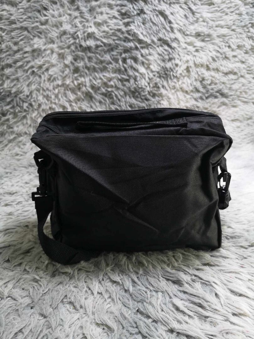 Black Zipper Closure Top Handle Messenger Bag (Category: Sling Bags) located in Santa Cruz. Submitted by jmy_surplus.2 (Listing ID 1463245752, Image 1). Description: Size ; L - 9 W - 11 Color ; Black Type ; Messenger Bag Brand ; No brand Material ; Nylon Style ; Black Zipper Closure Messenger Bag LR 129 JMY 4 Batch #223.