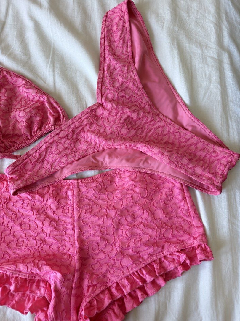 Blackbough Hot Pink Bikini 3pc Set (Category: Bikinis & Swimsuits) located in Mandaluyong City. Submitted by aiaaaaa (Listing ID 1463195939, Image 3). Description: ₱2,000 for all Top - Medium Bottom - Large Shorts - Medium.
