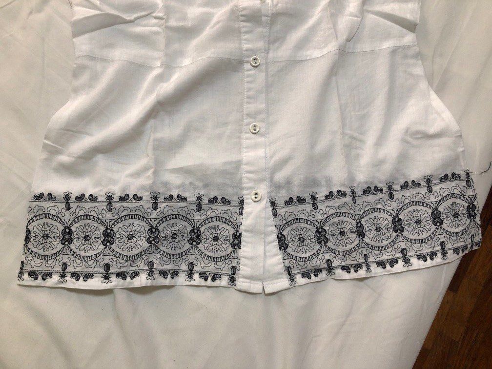 Blouse for ladies (Category: Blouses) located in Quezon City. Submitted by therosa (Listing ID 1463174341, Image 3). Description: White Medium for normal body Puff sleeve.