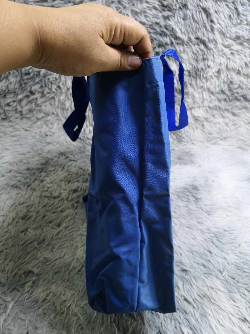 Blue Durable large capacity Tote Bag (Category: Tote Bags) located in Santa Cruz. Submitted by jmy_surplus.2 (Listing ID 1463123536, Image 2). Description: Size ; L - 16 W - 14 Color ; Blue Type ; Tote bag Brand ; No brand Material ; Nylon Style ; Blue Nylon Tote Bag LR 129 JMY 3 Batch #223.