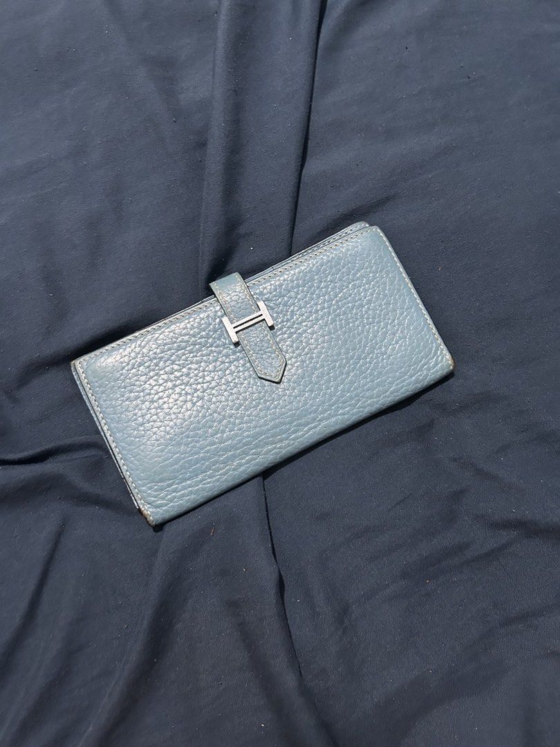 Blue Leather Hermès Bearn Wallet (Category: Wallets & Card holders) located in Caloocan City. Submitted by babydoll696 (Listing ID 1463284729, Image 1). Description: NO ISSUE Tarlac City Location + SHIPP.