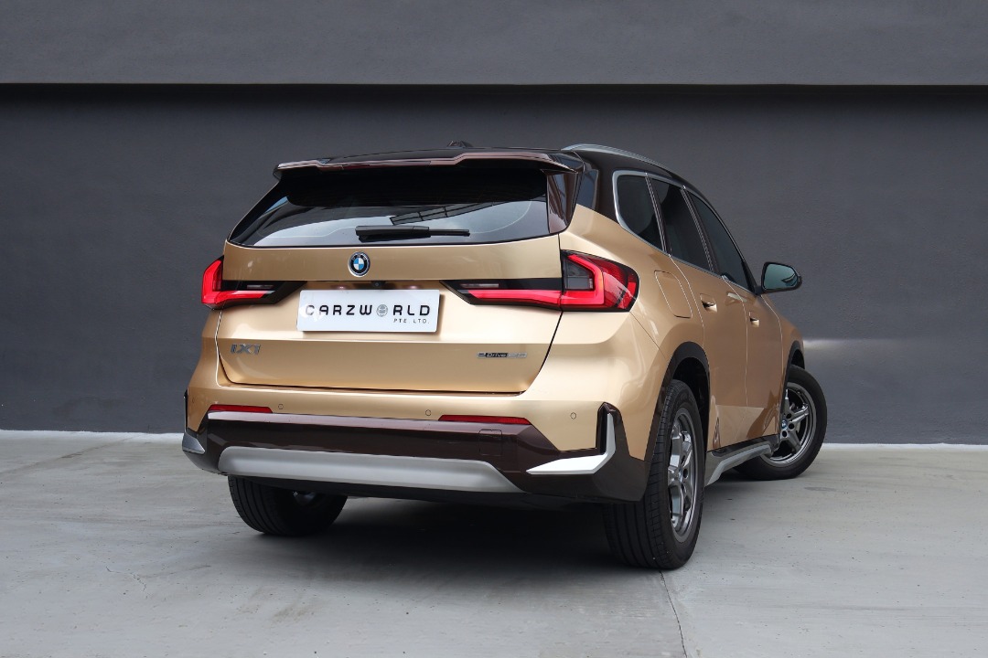 BMW iX1 Electric eDrive20 (Category: Used Cars) located in Singapore. Submitted by carzworld.pteltd (Listing ID 1463241065, Image 3). Description: Viewing Strictly By Appointment Only! Low Interest Rate & Flexible Bank / In House Loan Available All Trade-In Are Welcome Message to: 💬96437773 Features BMW iX1 eDrive20, single front-wheel-drive electric motor, total range of up to 474 km, output of 110 kW (147hp) and 250Nm of torque. Accessories BM