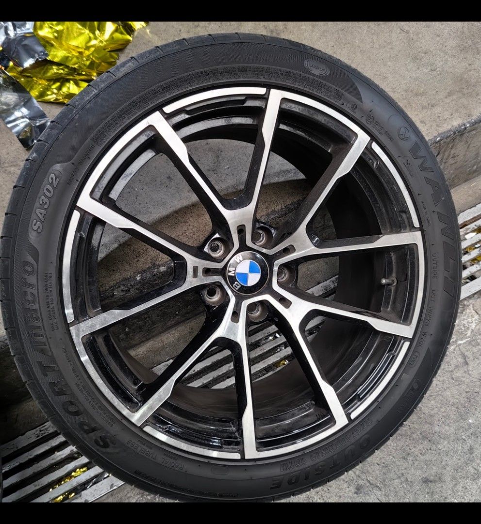 BMW magwheels (Category: Mags and Tires) located in Manila. Submitted by drewvill (Listing ID 1463324490, Image 2). Description: 19 inches staggered wheels 120 pcd 35 et With 85% wanli tires 245 40 19 275 40 19.
