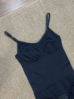 (Category: ) located in . Submitted by miafml-closet-cleanout (Listing ID 1463144907, Image 1). Description: .