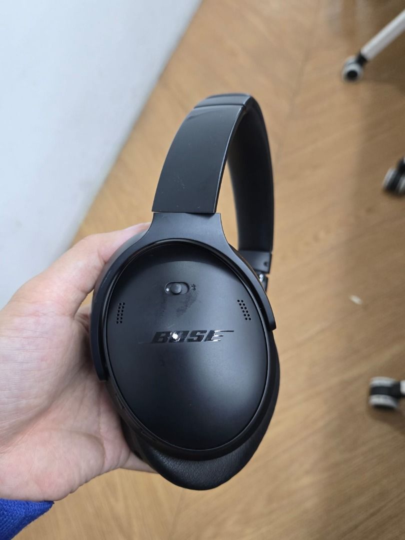 Bose QuietComfort 45 Headphones (Category: Headphones & Headsets) located in Quezon City. Submitted by silvercrystal.4eaa37 (Listing ID 1463175253, Image 1). Description: - Bose QuietComfort 45 Headphones (Black) - Industry-leading noise cancellation - Plush, comfortable earcups for extended wear - Exceptional Bose sound quality - Fully functional and in good working condition - Selling because I upgraded to a new pair - With charger and case .