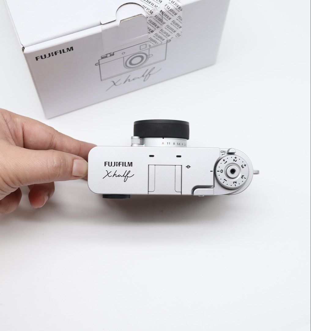 Brand new Fujifilm X-Half (Category: Cameras) located in Manila. Submitted by jaimeeloutan (Listing ID 1463282042, Image 3). Description: for sale! Brand new Fujifilm X Half with 32mm equivalent f/2.8 lens 💰29,490 only fixed price posted brand new inopen lang sa box para picturean. check the sample shot using this camera no edit best seller for beginners, travel camera Asthetic shots - The Fujifilm X Half (X-HF1) 17.74 MP premium compact camera 